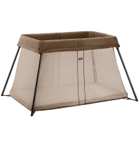 Brown Манеж-кровать BabyBjorn Light, 2017